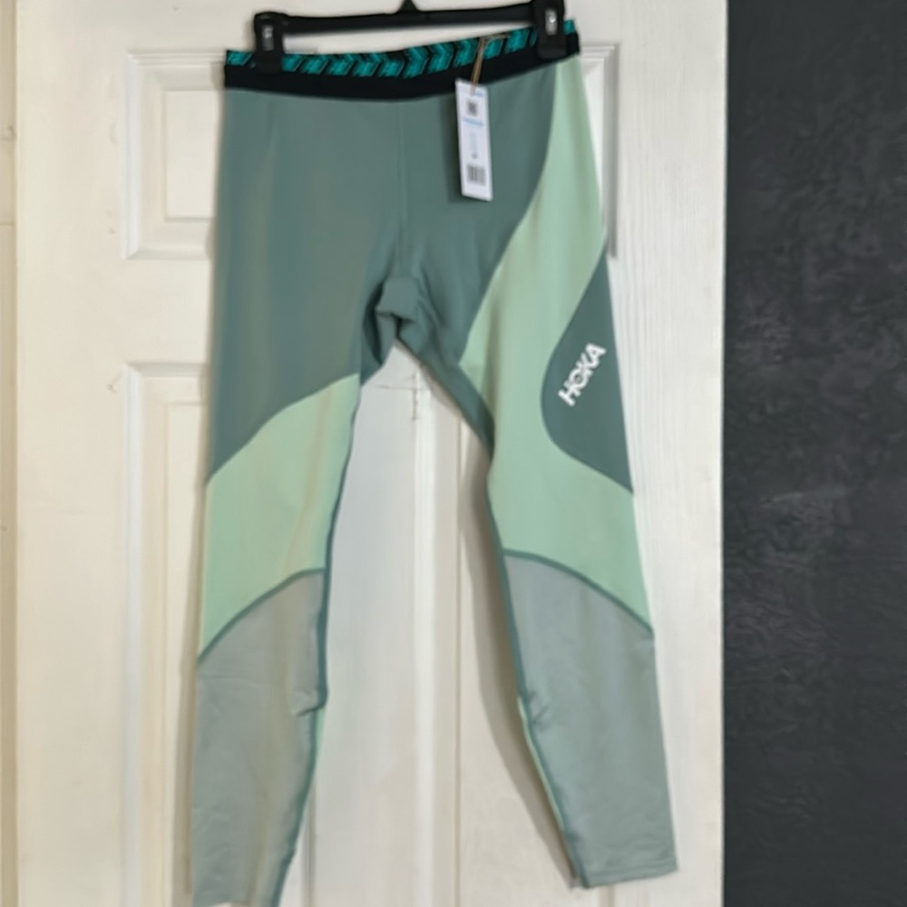 Hoka tight